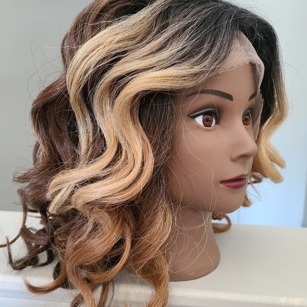 Good quality wig - Picture 2 of 8